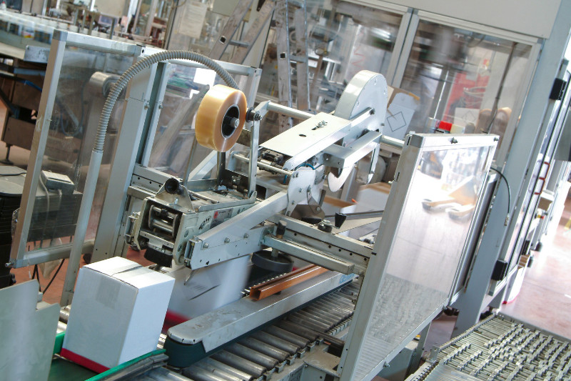 אריזה בעלויות חסכוניות - מכונות פלופאק מבטיחות יתרונות תפעוליים וחיסכון בעלויות